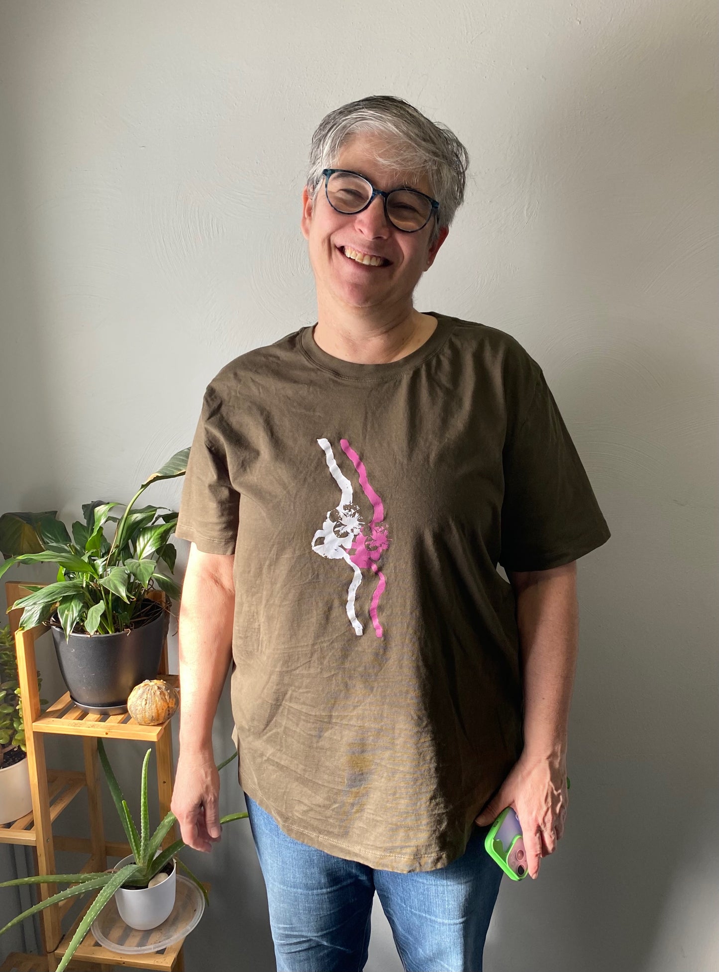 Size 2XL Hibiscus Print T-shirt -- BACKORDERED