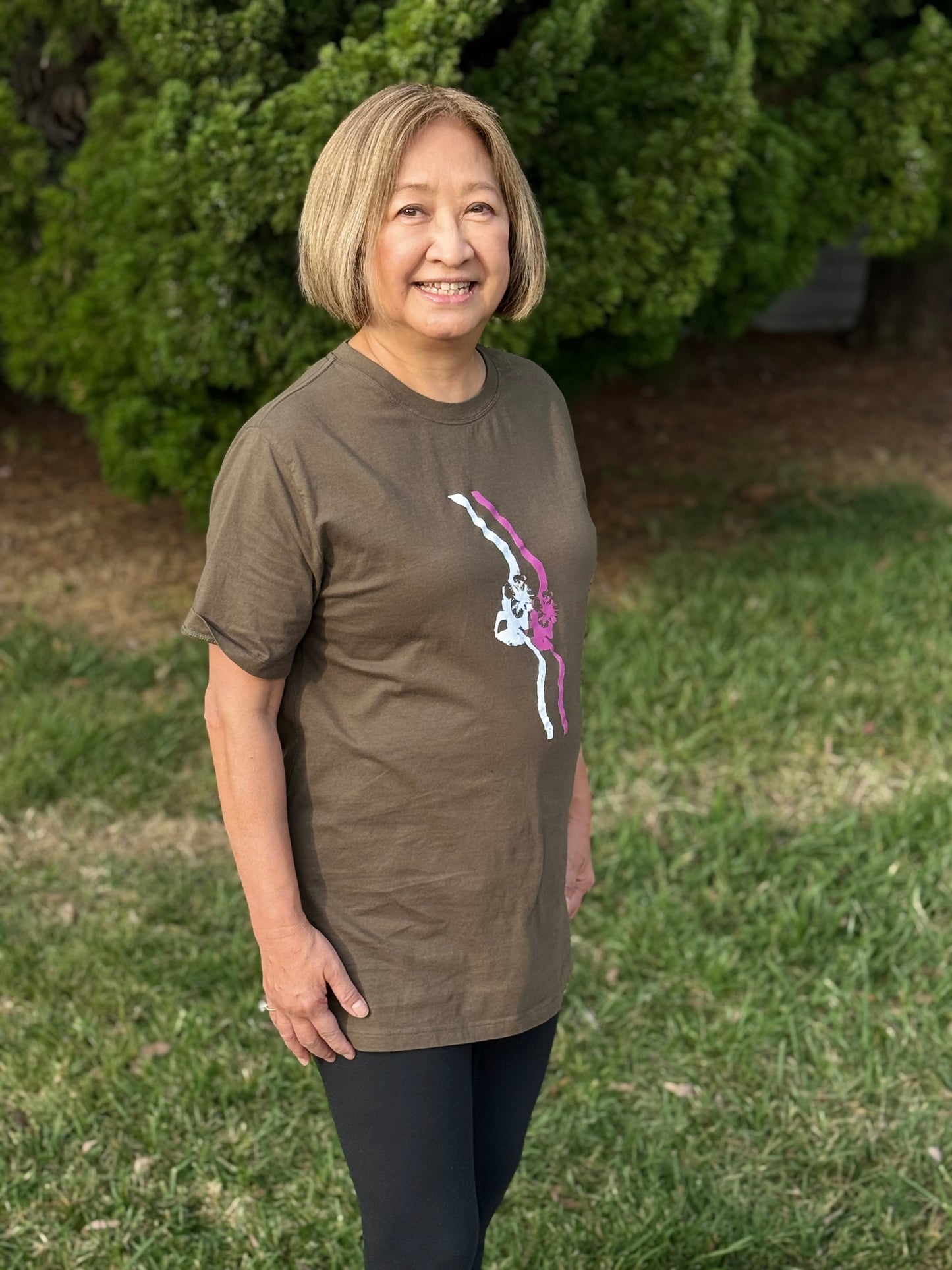 Size 2XL Hibiscus Print T-shirt -- BACKORDERED